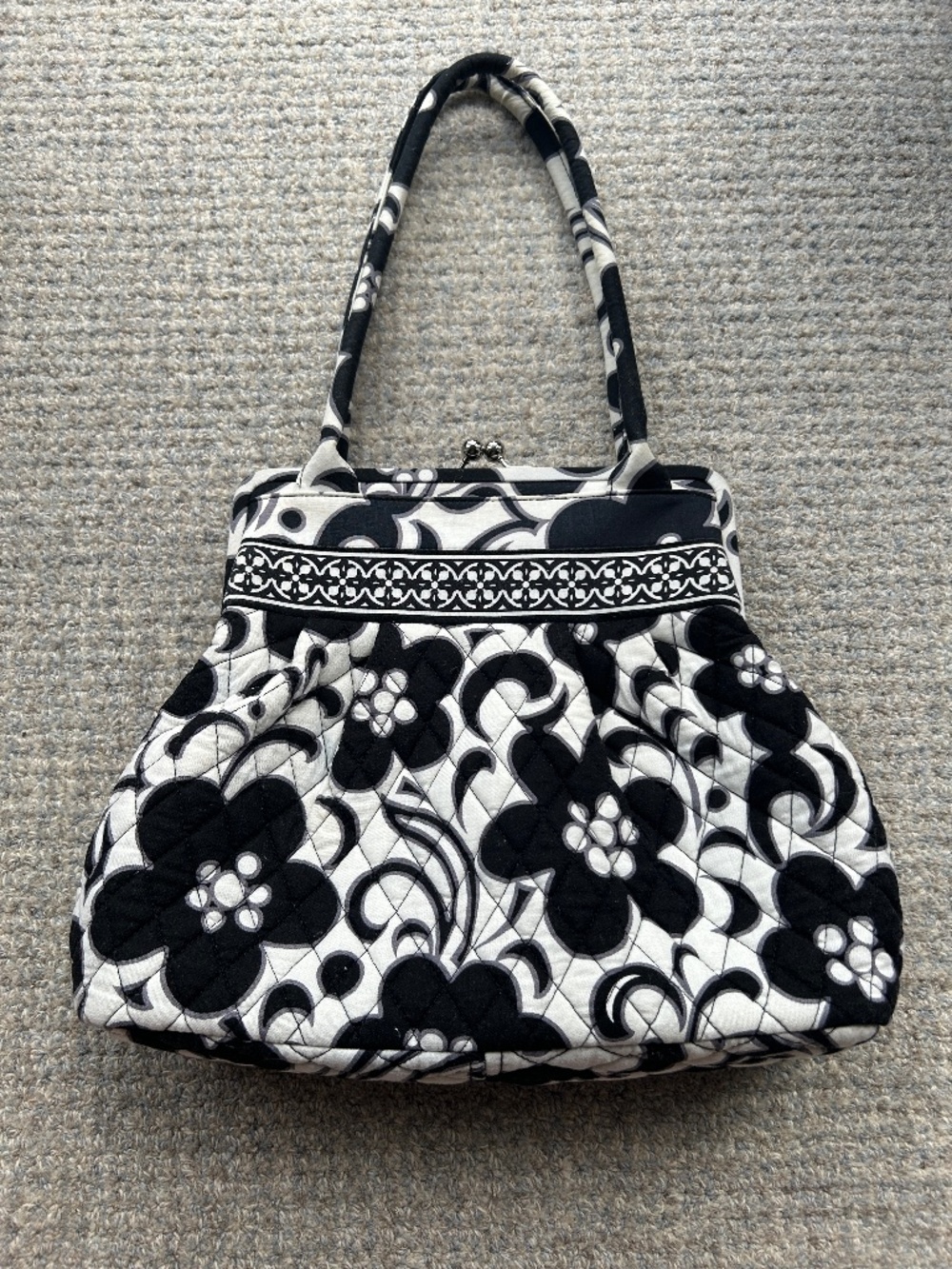 Vera Bradley day and night Purse pattern - black, grey and white
